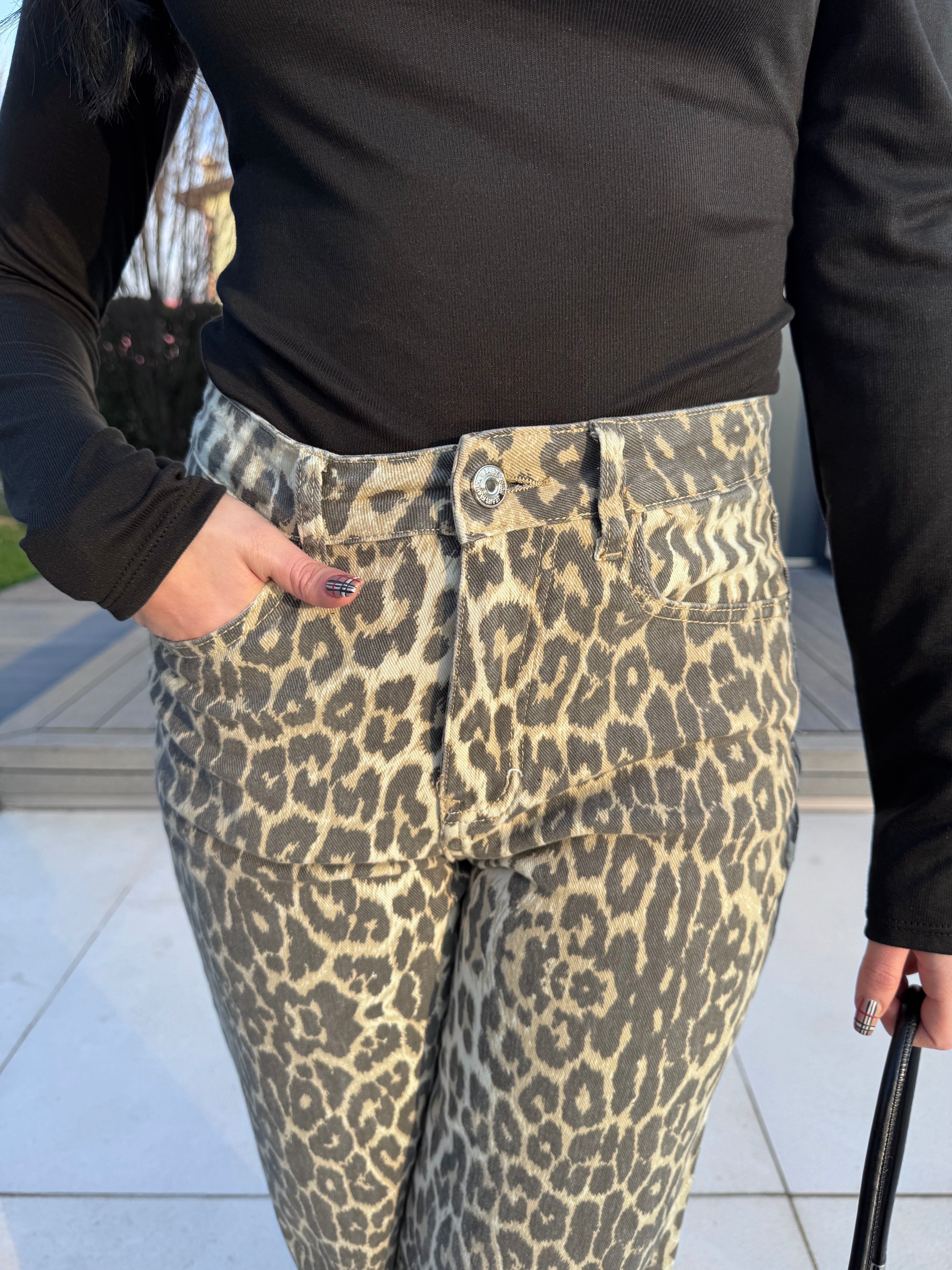 Jeans leopardato viral