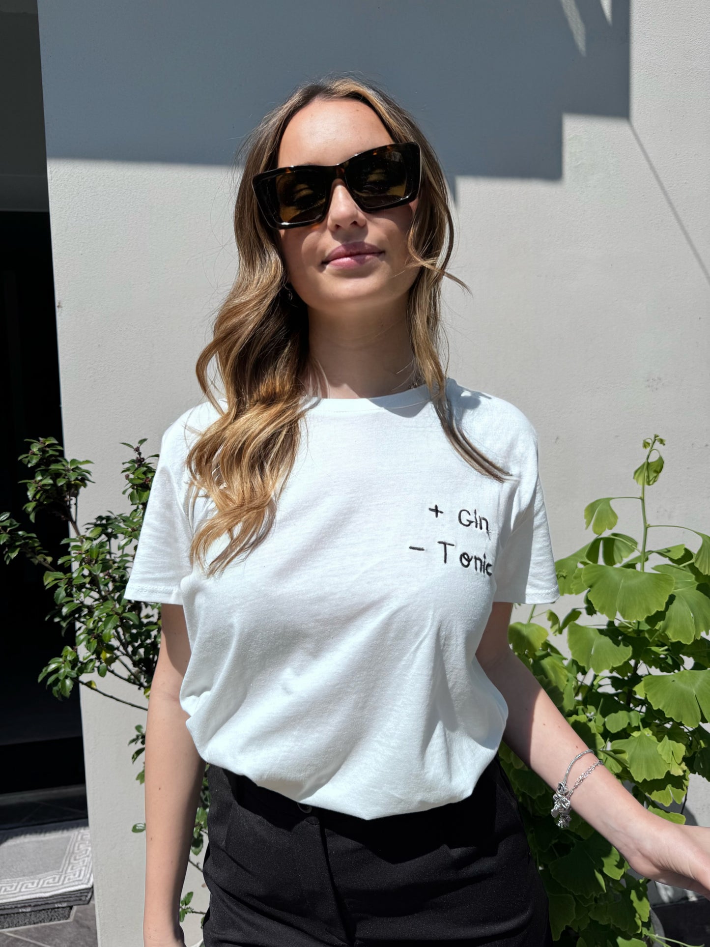 T-shirt + gin - tonic