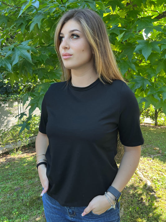 T-shirt spallina imbottita nera