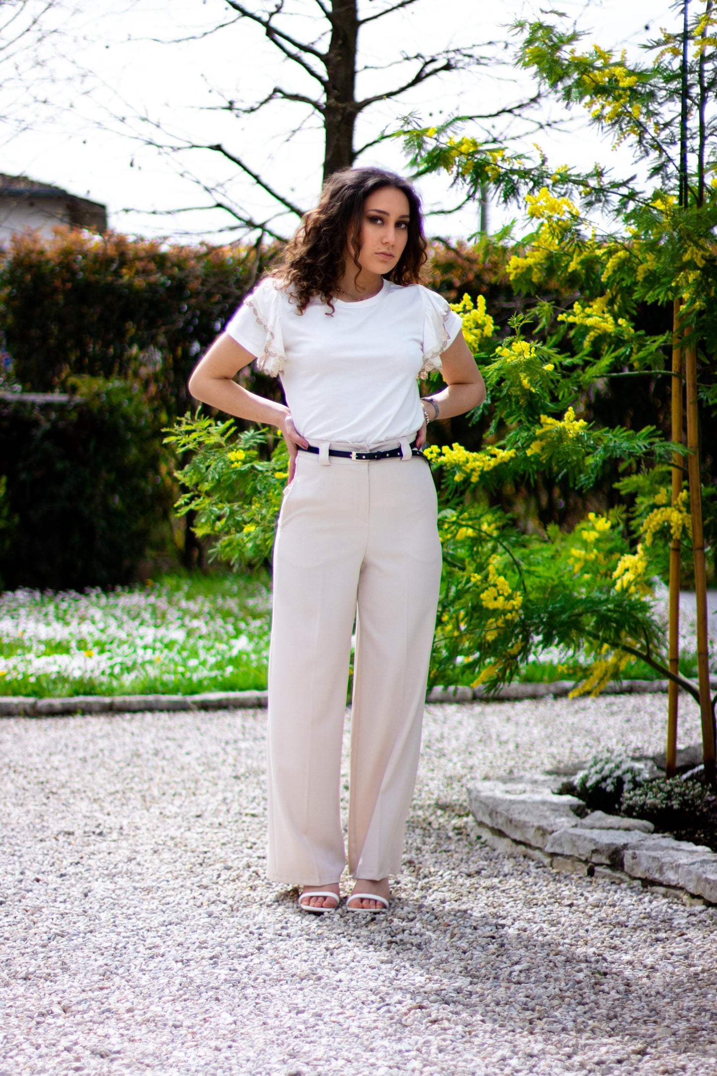 Pantalone a palazzo crema